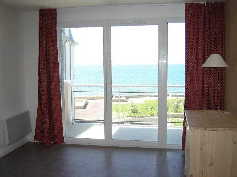 Residence Odalys Domaine Des Roches Jaunes プルガヌー ホリデーパーク