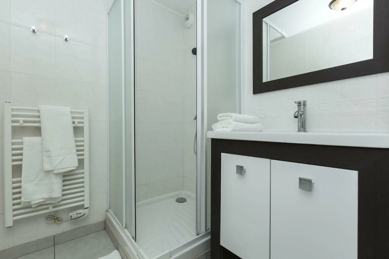 ホリデーパーク Residence Odalys Domaine Des Roches Jaunes プルガヌー