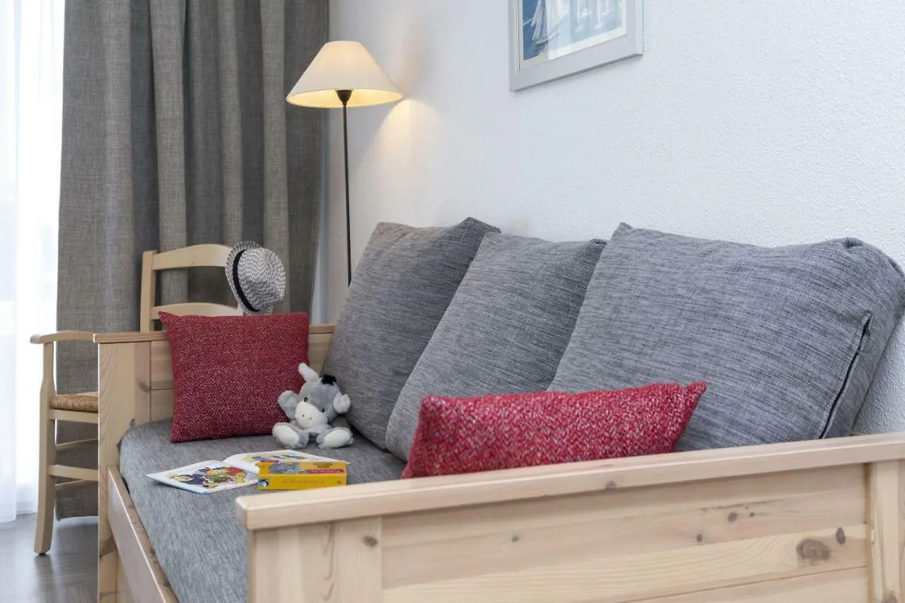 Residence Odalys Domaine Des Roches Jaunes プルガヌー ホリデーパーク